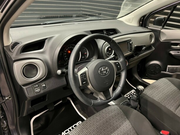 toyota-yaris-bensin-2014-big-10