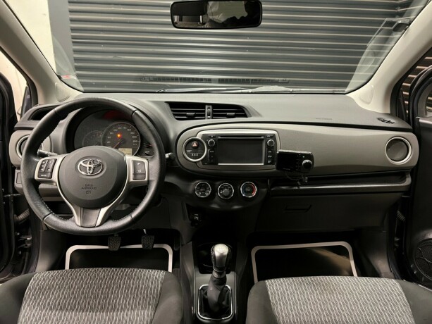 toyota-yaris-bensin-2014-big-9