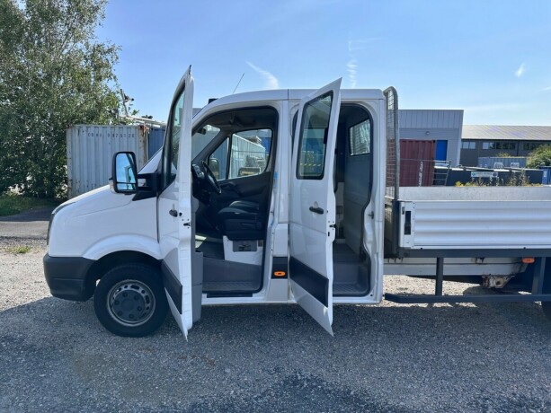 volkswagen-crafter-diesel-2012-big-20