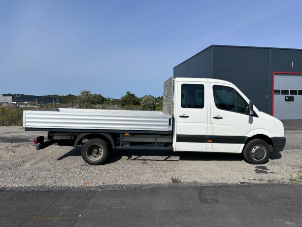 volkswagen-crafter-diesel-2012-big-23