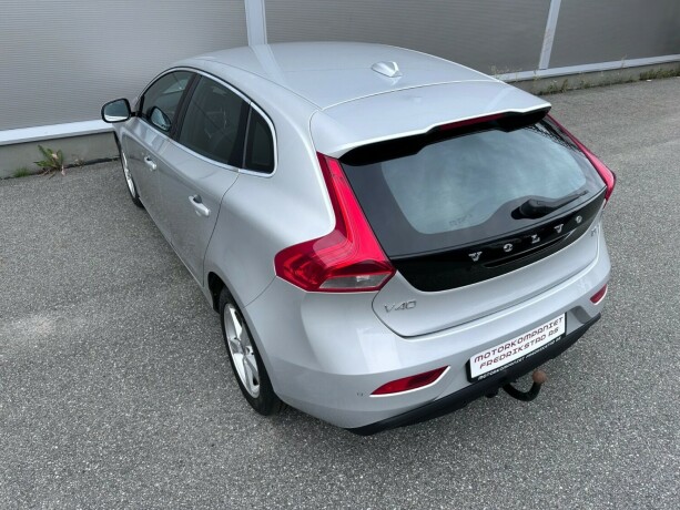 volvo-v40-diesel-2013-big-6