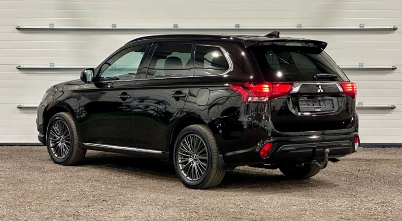 mitsubishi-outlander-elektrisitetbensin-2019-big-3