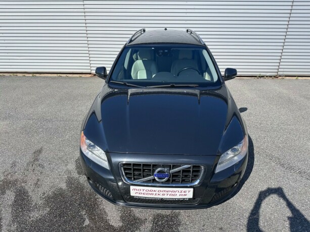 volvo-v70-diesel-2012-big-9