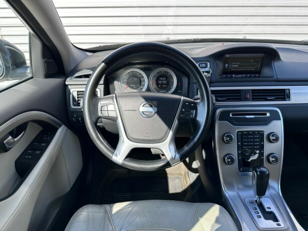 volvo-v70-diesel-2012-big-14