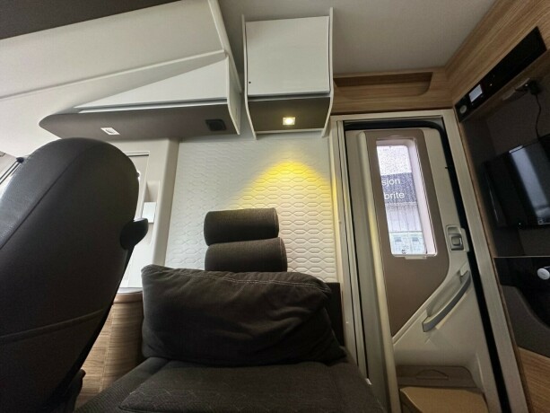 adria-sonic-supreme-i-810sc-topputgave-queensbed-senkeseng-2-x-aircon-diesel-2019-big-17