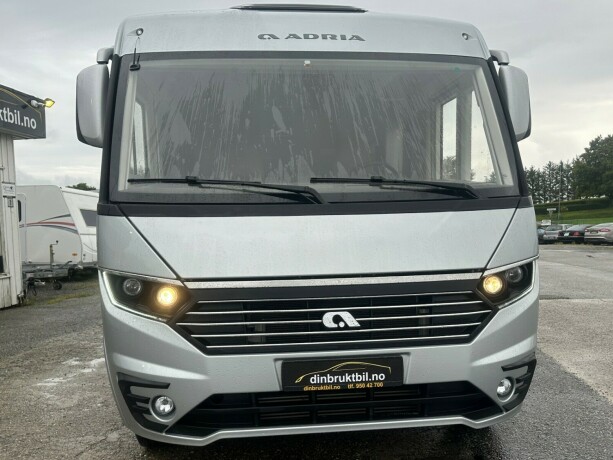 adria-sonic-supreme-i-810sc-topputgave-queensbed-senkeseng-2-x-aircon-diesel-2019-big-3