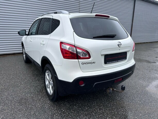 nissan-qashqai-bensin-2013-big-2