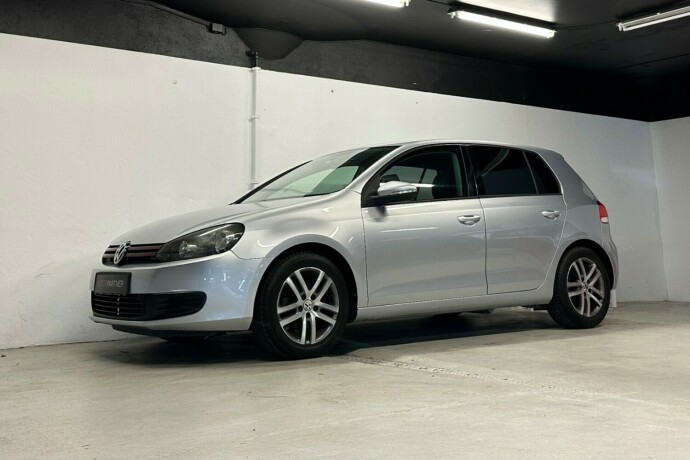 volkswagen-golf-bensin-2009-big-0