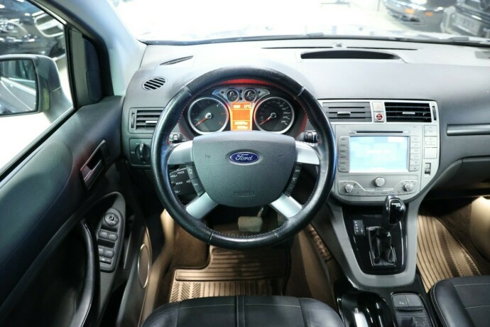 ford-kuga-diesel-2012-big-10