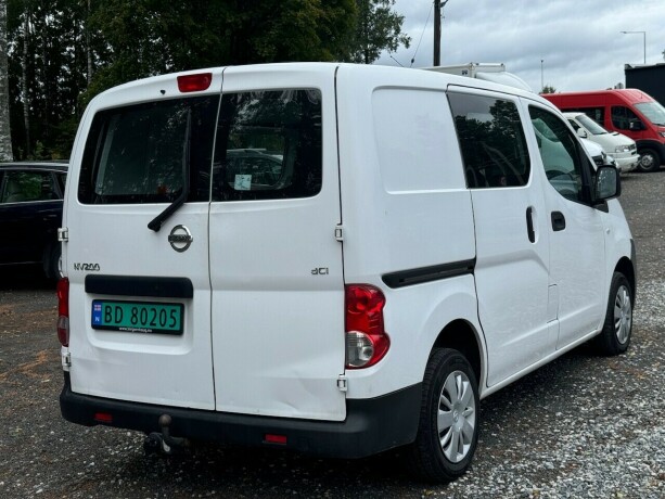 nissan-nv200-diesel-2013-big-6