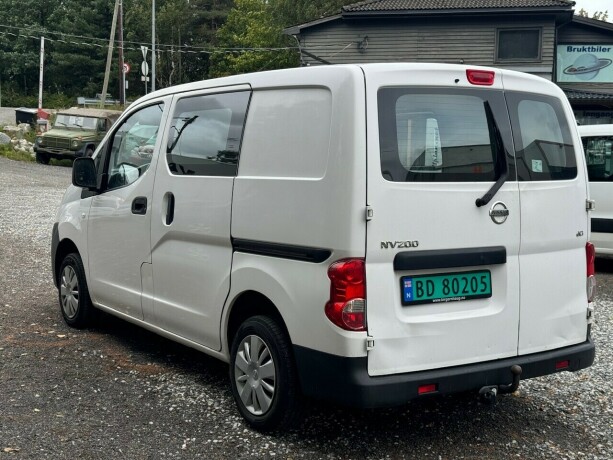 nissan-nv200-diesel-2013-big-4