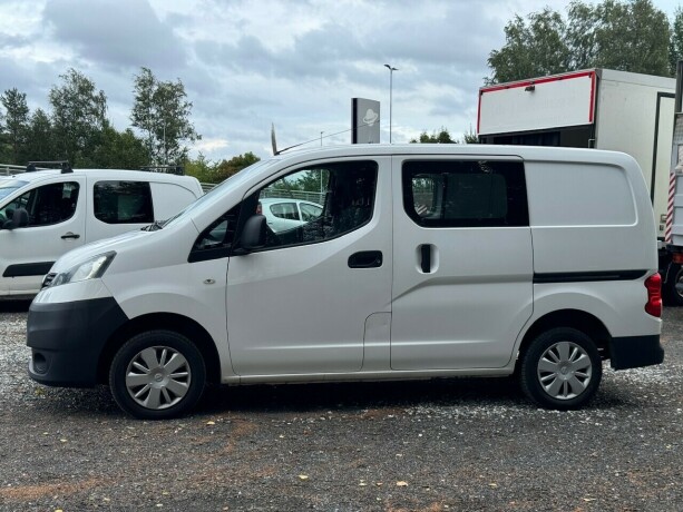 nissan-nv200-diesel-2013-big-3