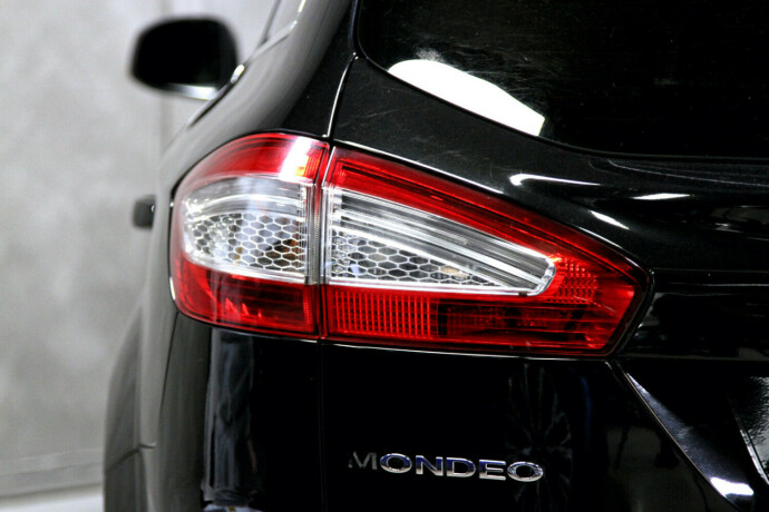 ford-mondeo-diesel-2013-big-28