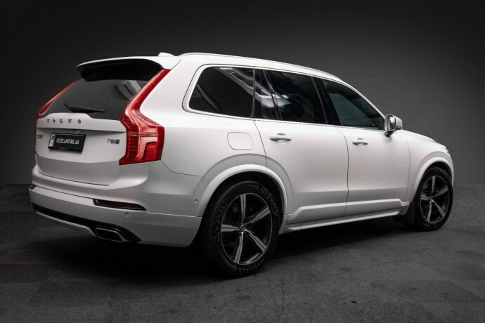 volvo-xc-90-elektrisitetbensin-2017-big-10