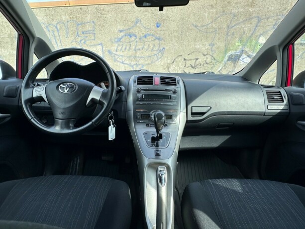 toyota-auris-bensin-2007-big-13