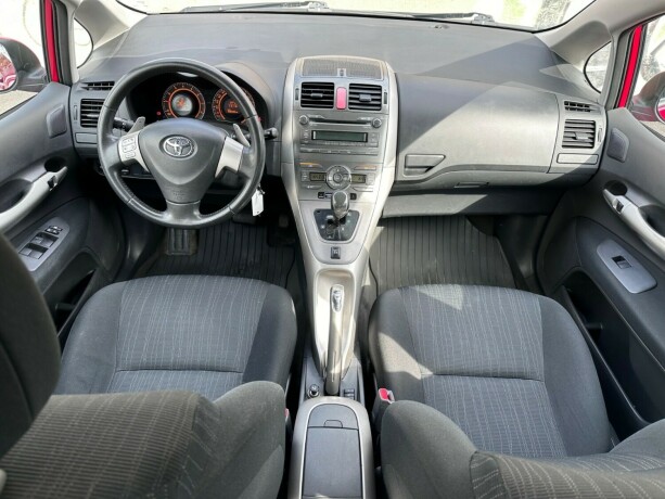 toyota-auris-bensin-2007-big-12