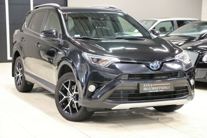 toyota-rav4-elektrisitetbensin-2018-big-3