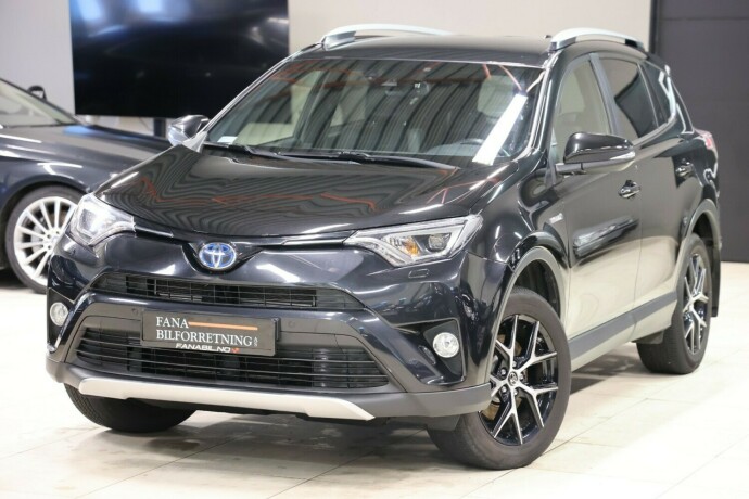 toyota-rav4-elektrisitetbensin-2018-big-0