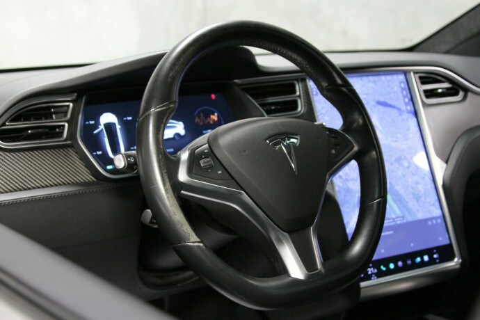 tesla-model-x-elektrisitet-2017-big-15