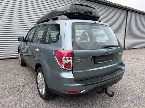 subaru-forester-bensin-2011-big-2