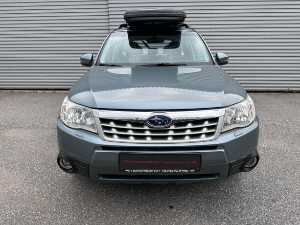 subaru-forester-bensin-2011-big-8