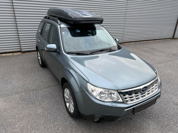 subaru-forester-bensin-2011-big-4