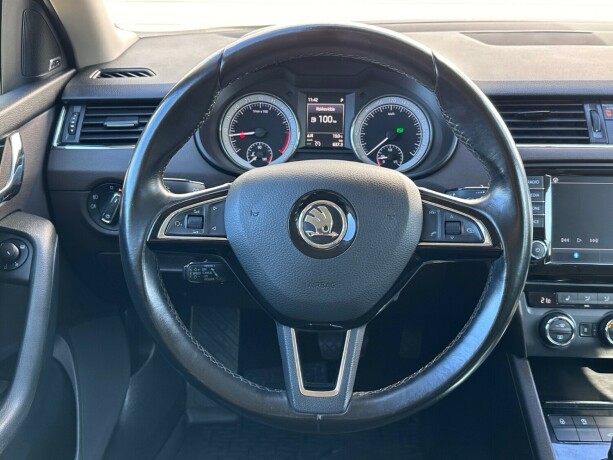 skoda-octavia-diesel-2016-big-15