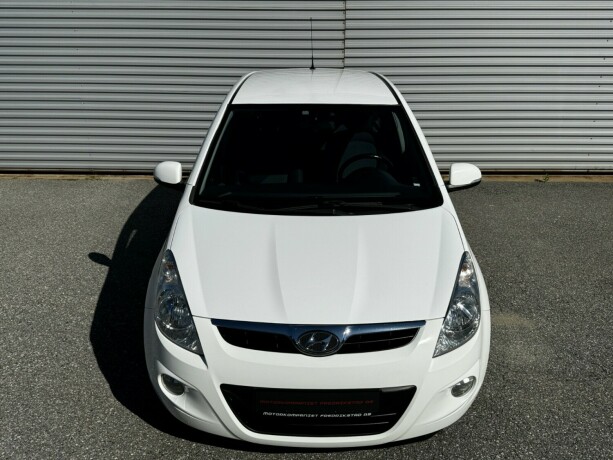 hyundai-i20-bensin-2011-big-9