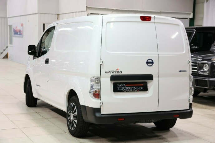 nissan-e-nv200-elektrisitet-2015-big-1