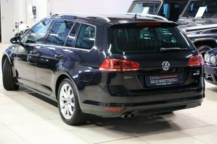 volkswagen-golf-bensin-2015-big-1