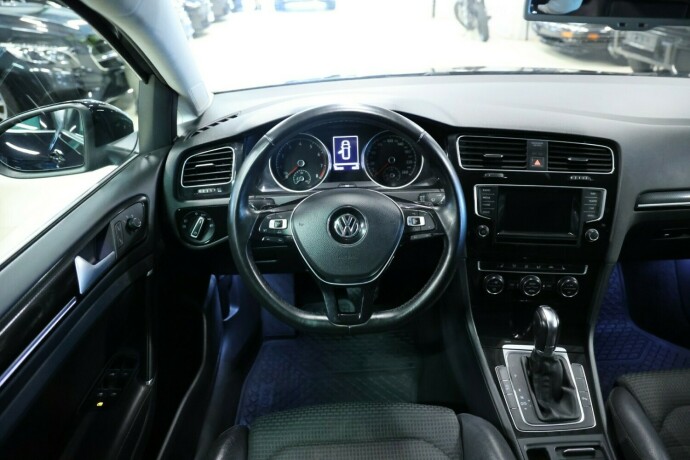 volkswagen-golf-bensin-2015-big-10