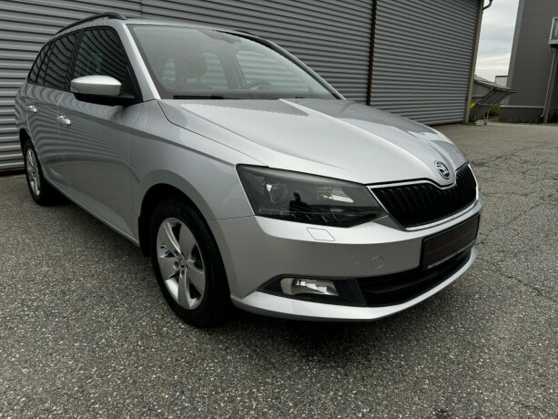 skoda-fabia-bensin-2015-big-1