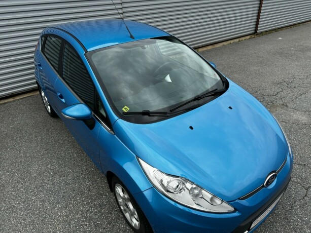 ford-fiesta-bensin-2012-big-4