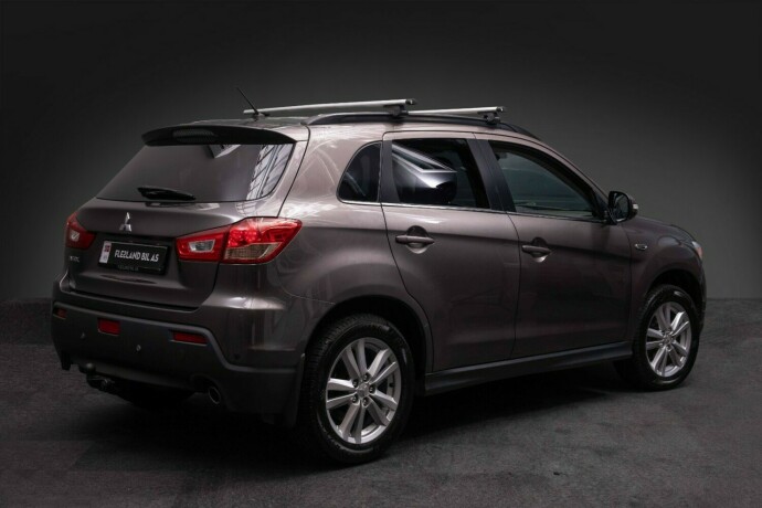 mitsubishi-asx-diesel-2011-big-10