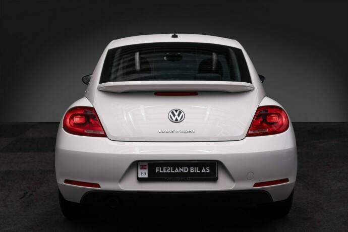 volkswagen-beetle-bensin-2013-big-10