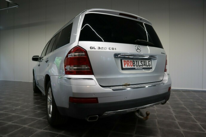 mercedes-benz-gl-diesel-2009-big-7