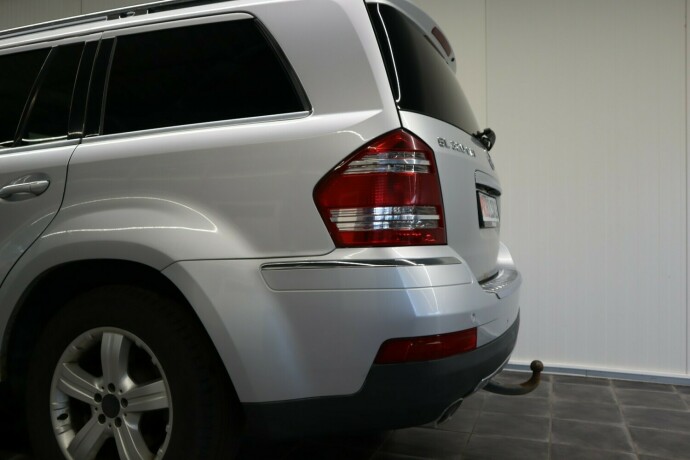 mercedes-benz-gl-diesel-2009-big-10