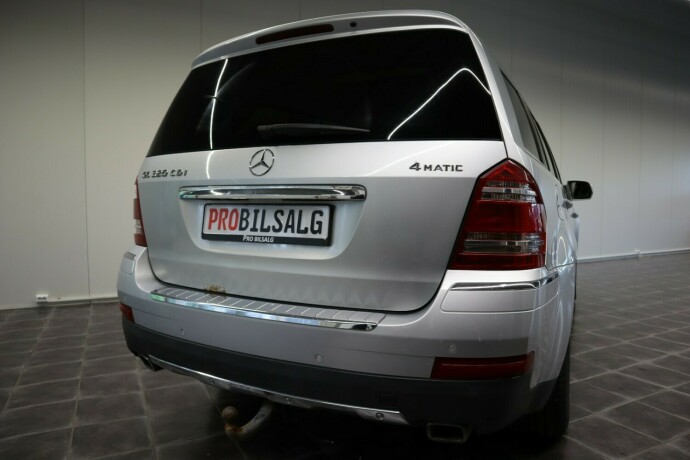 mercedes-benz-gl-diesel-2009-big-8