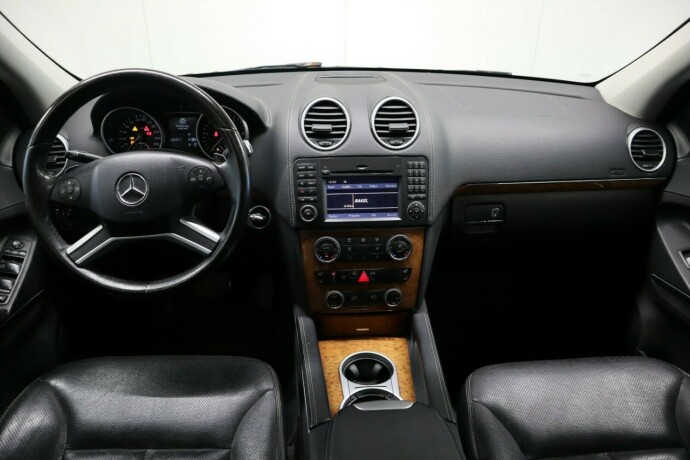 mercedes-benz-gl-diesel-2009-big-45