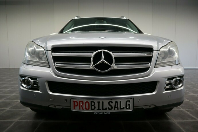 mercedes-benz-gl-diesel-2009-big-15