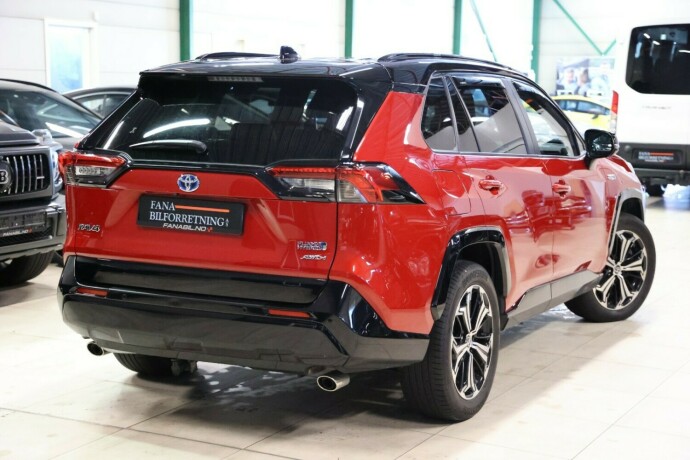 toyota-rav4-elektrisitetbensin-2020-big-2