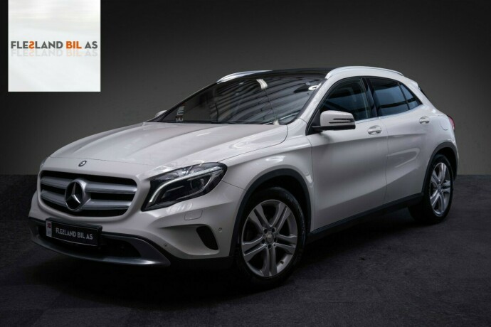 mercedes-benz-gla-bensin-2016-big-0