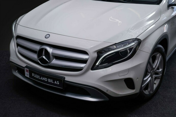 mercedes-benz-gla-bensin-2016-big-3