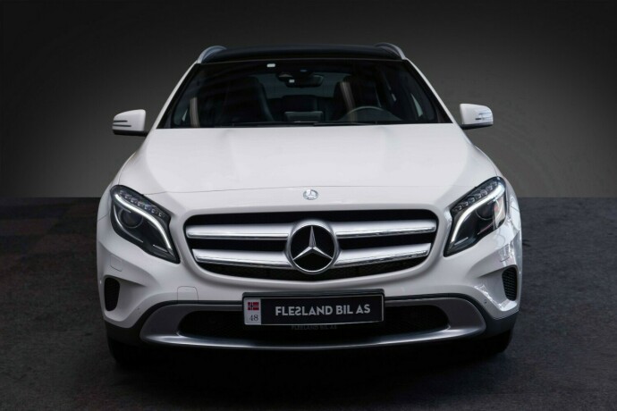 mercedes-benz-gla-bensin-2016-big-5