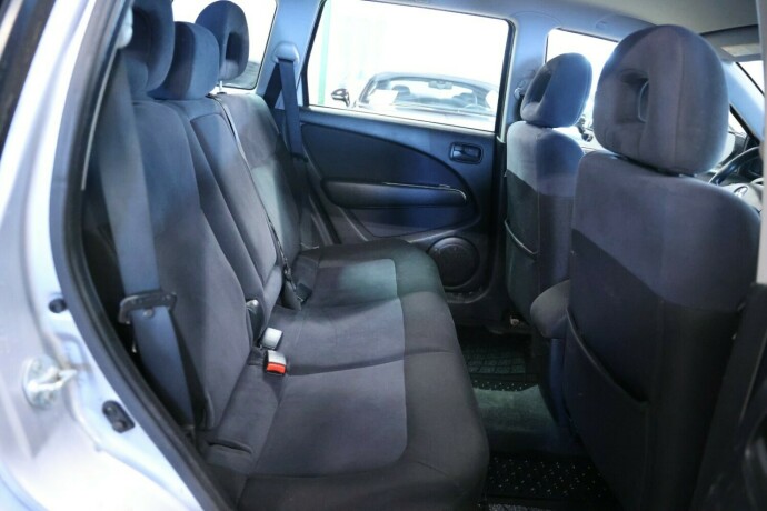 mitsubishi-outlander-bensin-2006-big-7