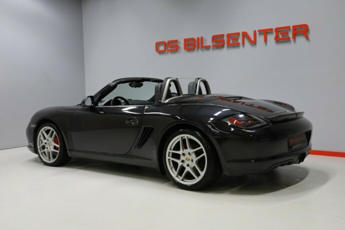 porsche-boxster-bensin-2010-big-5