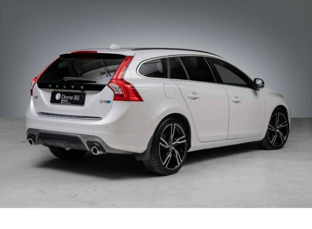 volvo-v60-elektrisitetdiesel-2017-big-6