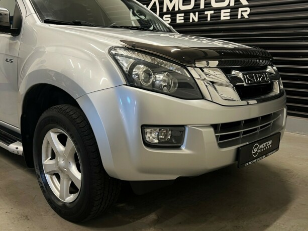 isuzu-d-max-diesel-2015-big-2