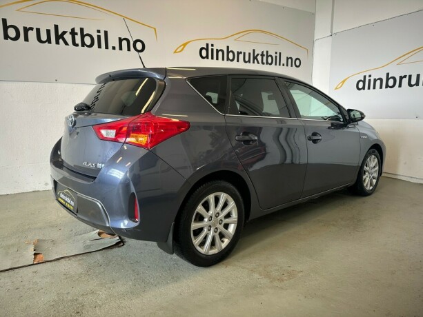 toyota-auris-bensin-2015-big-5