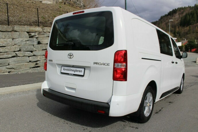 toyota-proace-diesel-2021-big-4